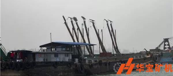 馬鞍山市水警刑警聯(lián)手破獲特大犯罪團伙盜采江砂案件抓獲46人！